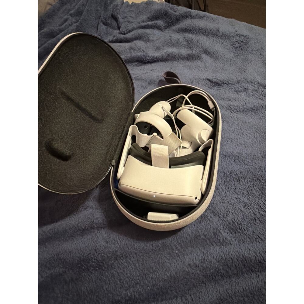 OCULUS QUEST 2 VR HEADSET 128GB MINT